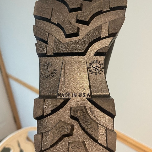 Women’s size 6 black rubber rain boots brand new never worn - Picture 3 of 3